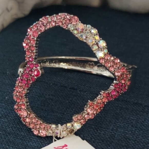 Betsey Johnson RHINESTONE HEARTS 3 PIECE SET - Picture 9 of 9